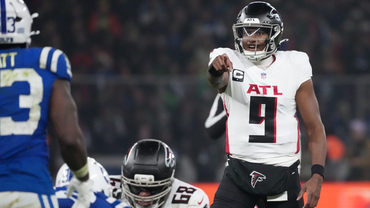 What happens when a head coach and QB clash? Ask the Atlanta Falcons