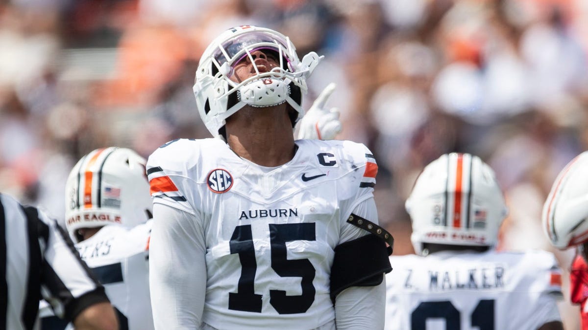 Who does Tennessee take at No. 1?