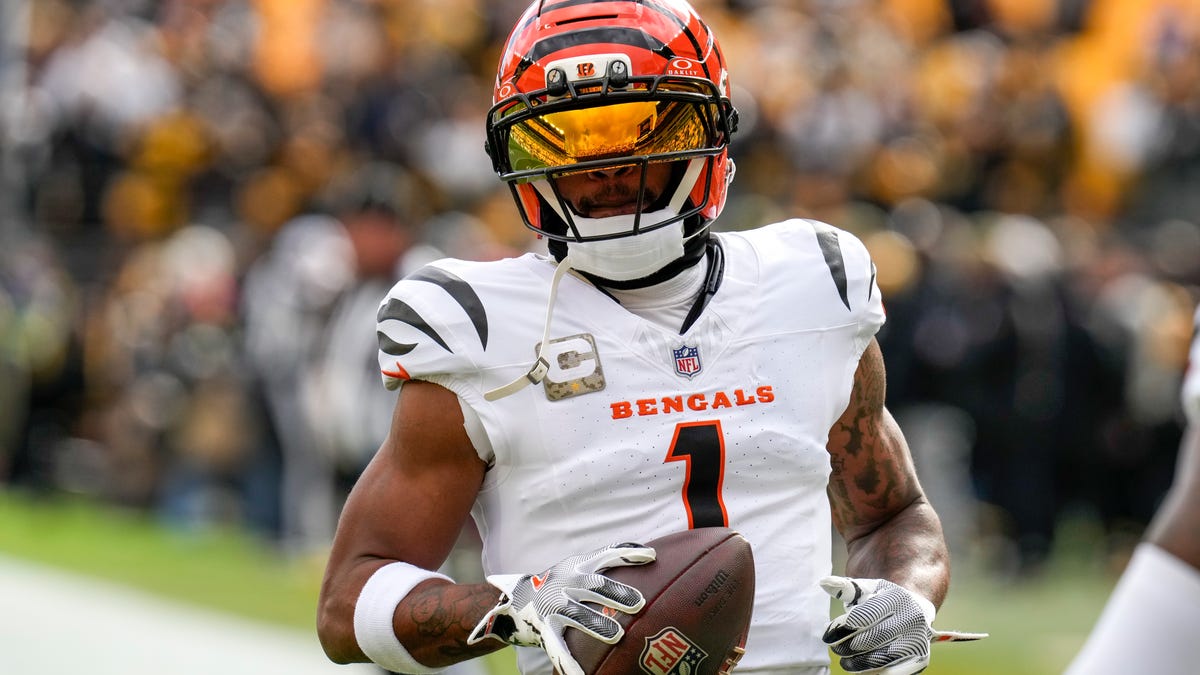 How long is Ja'Marr Chase suspended? Will he play on Thanksgiving?