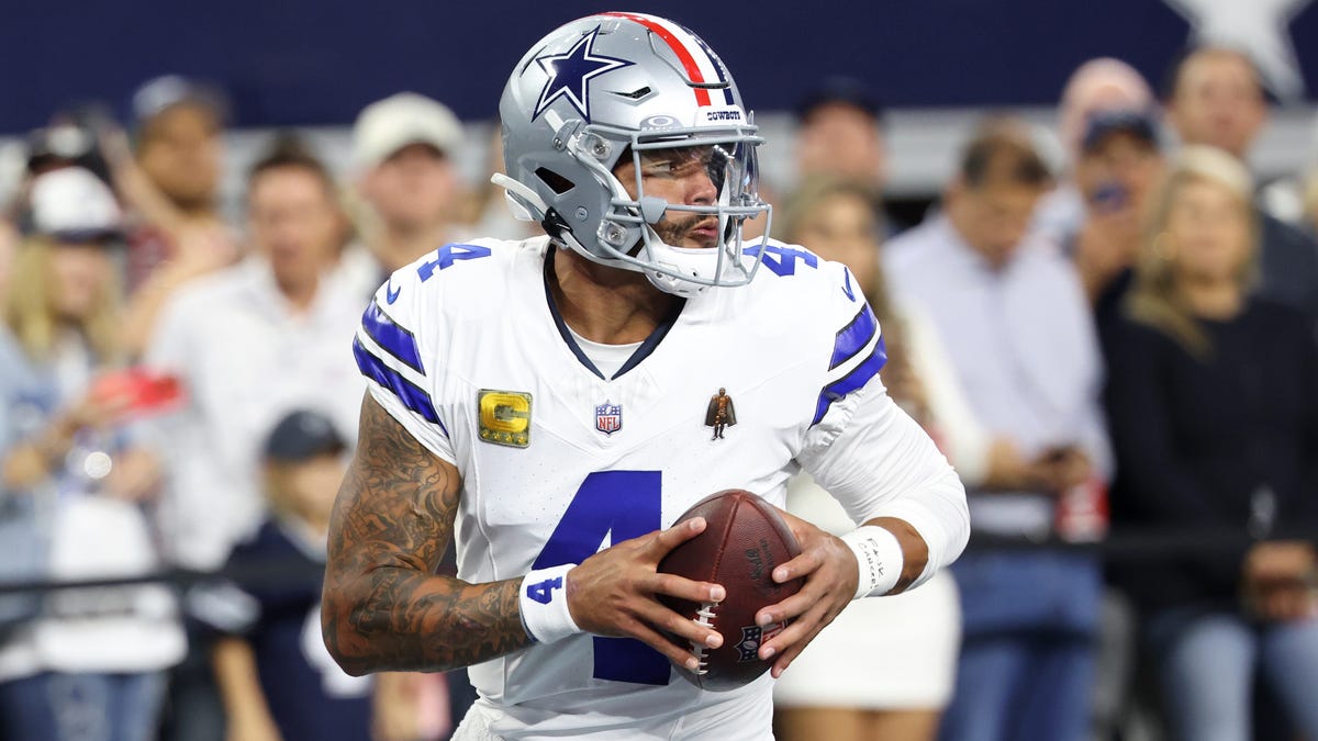 Cowboys at Raiders odds, picks and predictions