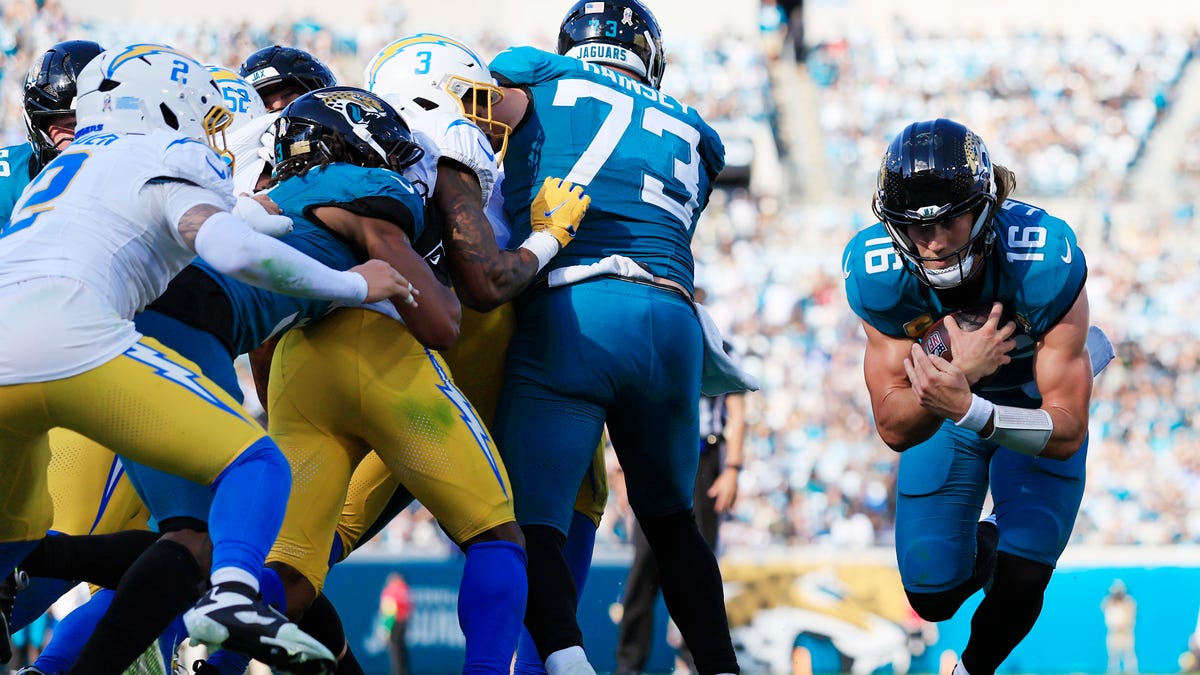 Jacksonville Jaguars grade out with As almost everywhere vs Chargers