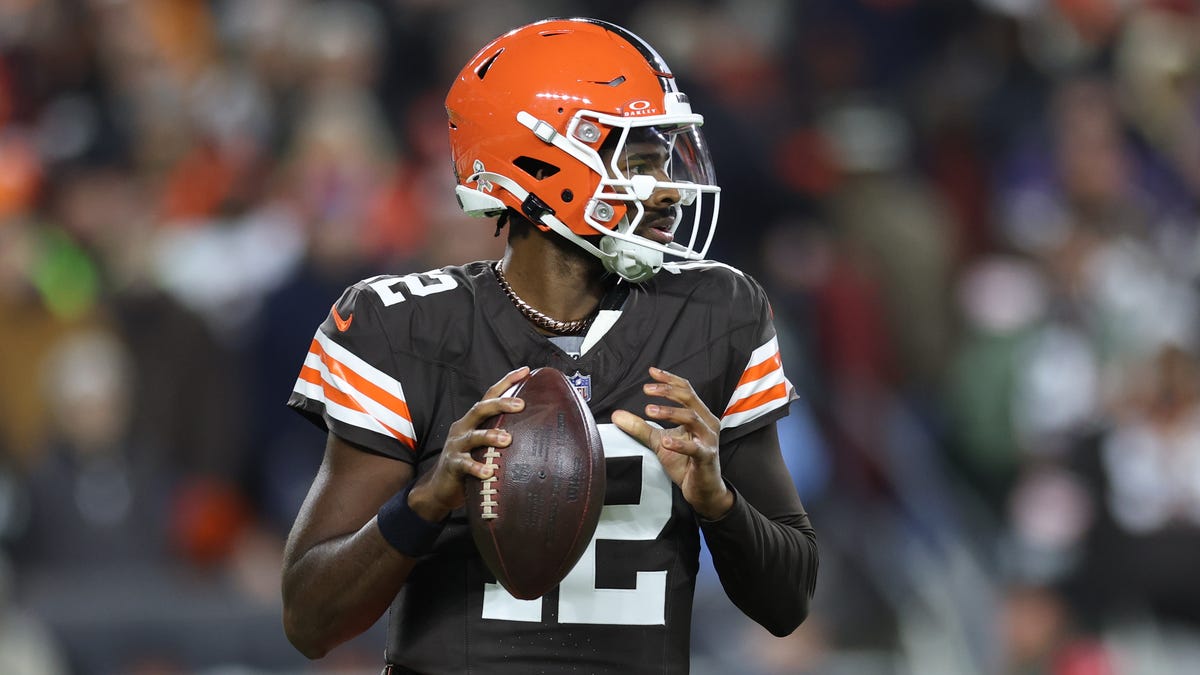 Shedeur Sanders struggles in NFL debut as Browns squander lead