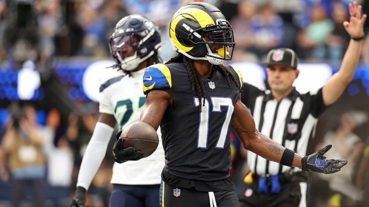 Ex-Packers receiver Davante Adams achieves career milestone reception