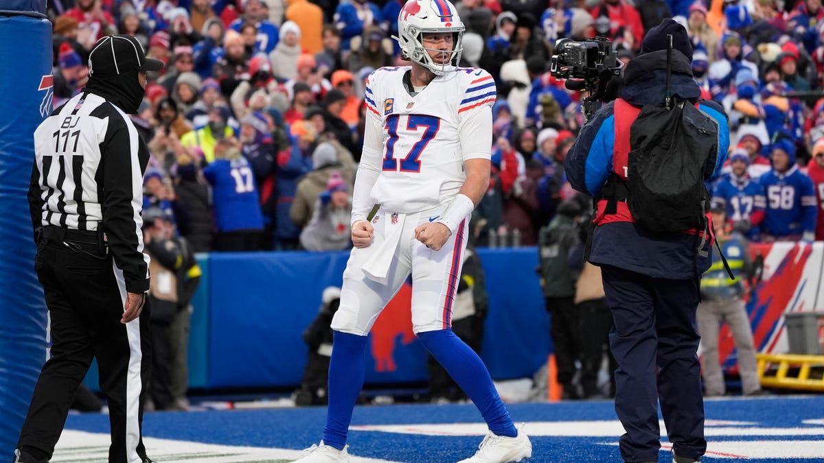 Bills beat Buccaneers, 44-32 in Week 11