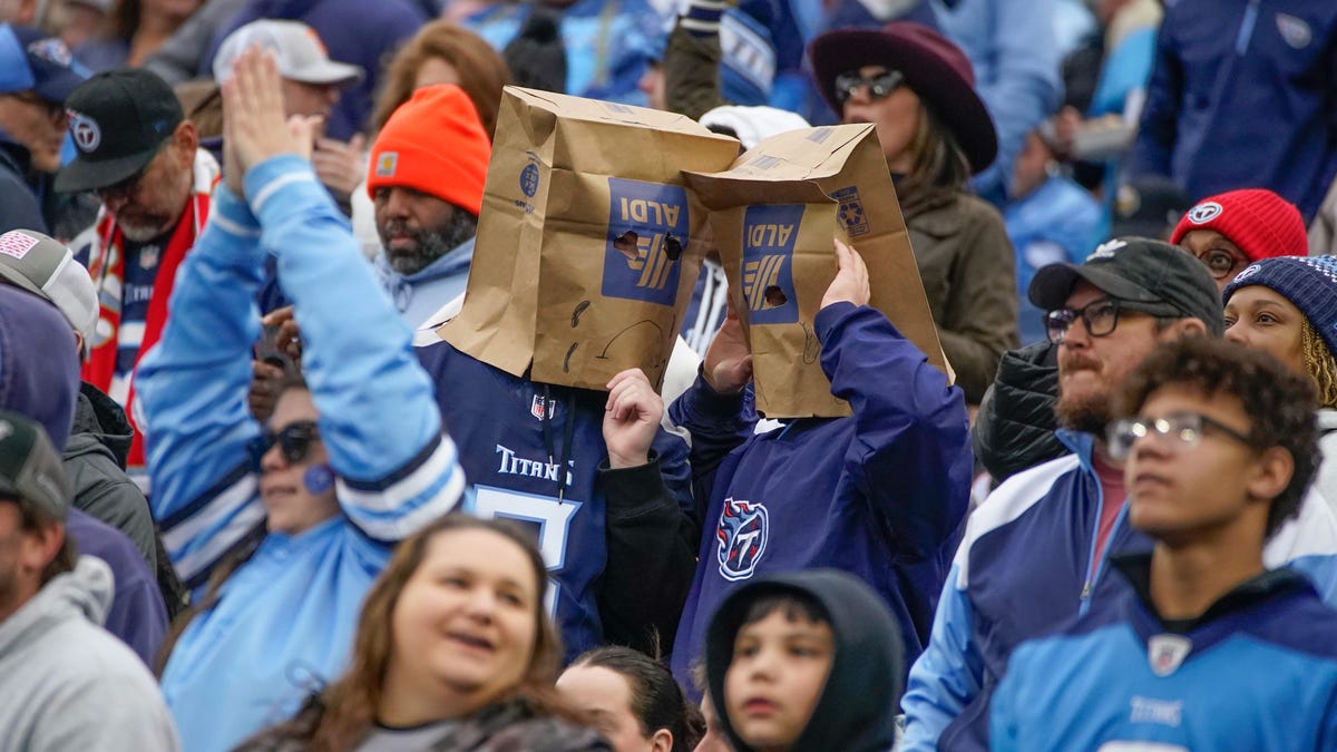 NFL Draft order 2026 after Week 11 has Titans, Giants, Browns