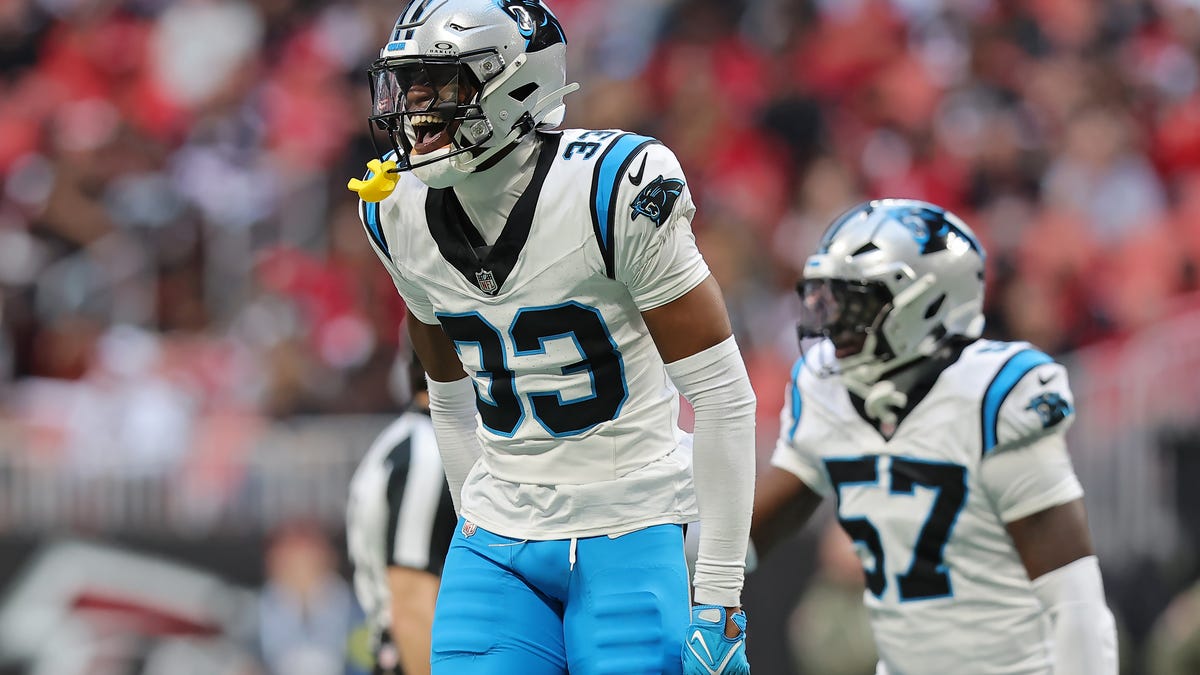 S Israel Mukuamu released from practice squad