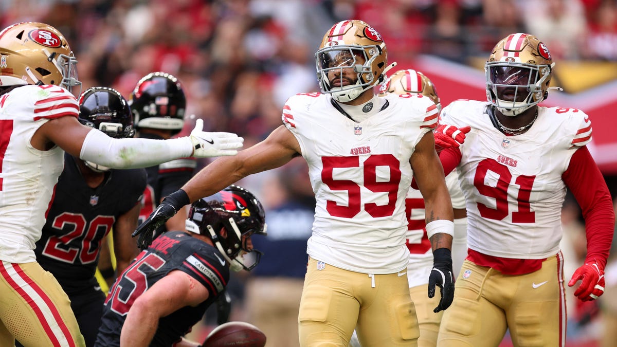 Curtis Robinson in for injured LB Tatum Bethune