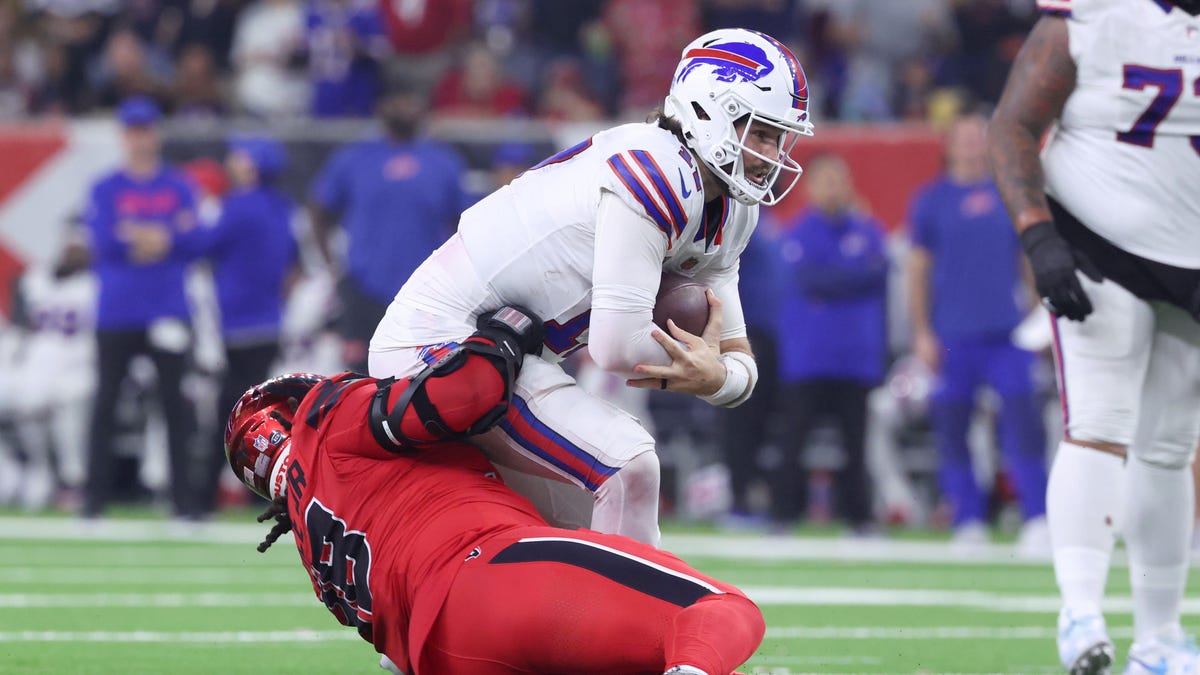 Bills' Josh Allen speaks about frustration caught against Texans