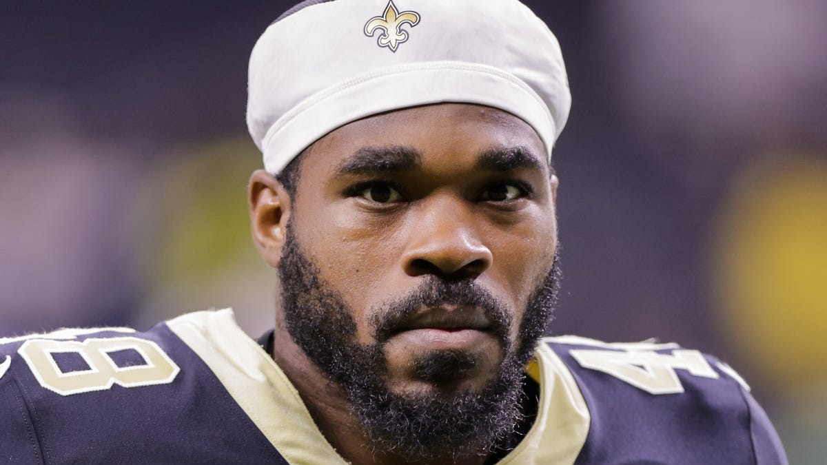 J.T. Gray joins Bucs after being cut by Broncos