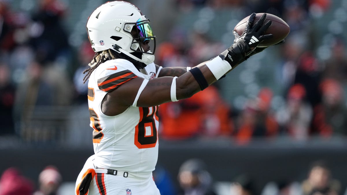 Browns wearing never-worn-before uniform combination vs. Raiders