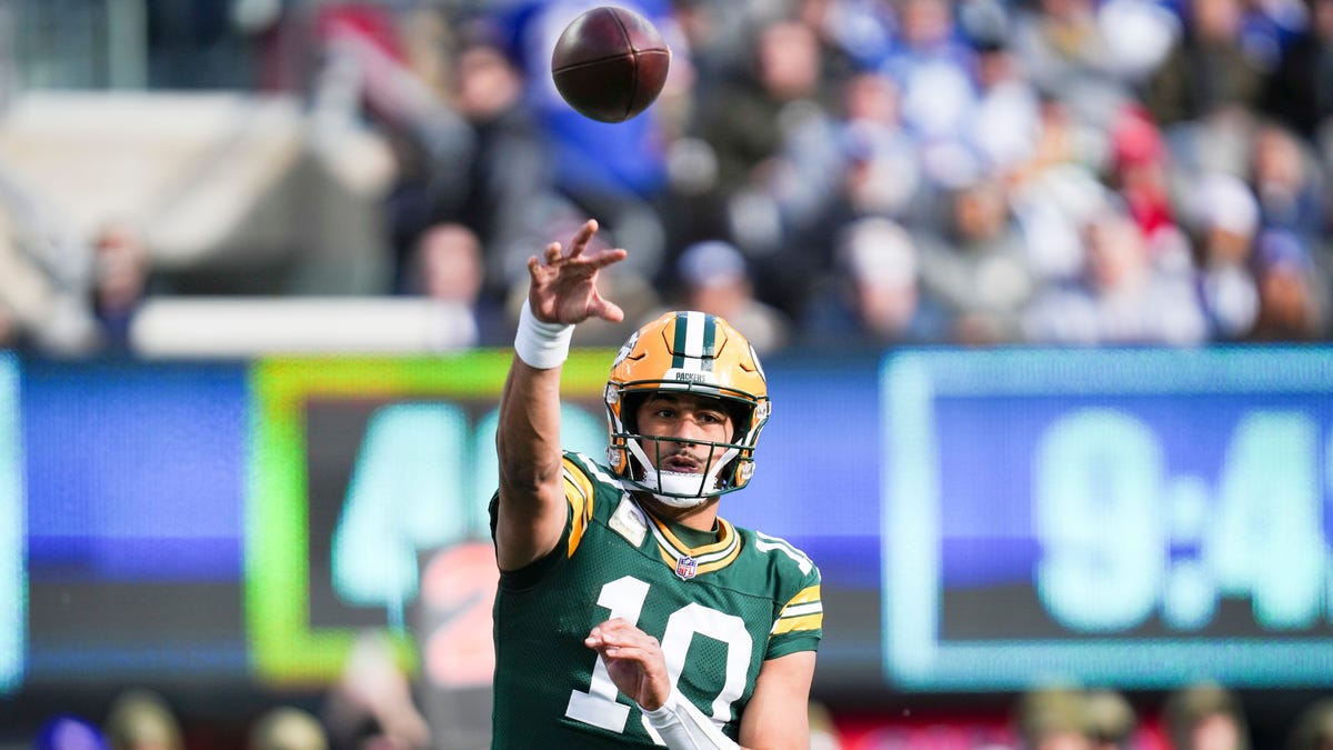 Vikings at Packers odds, picks and predictions