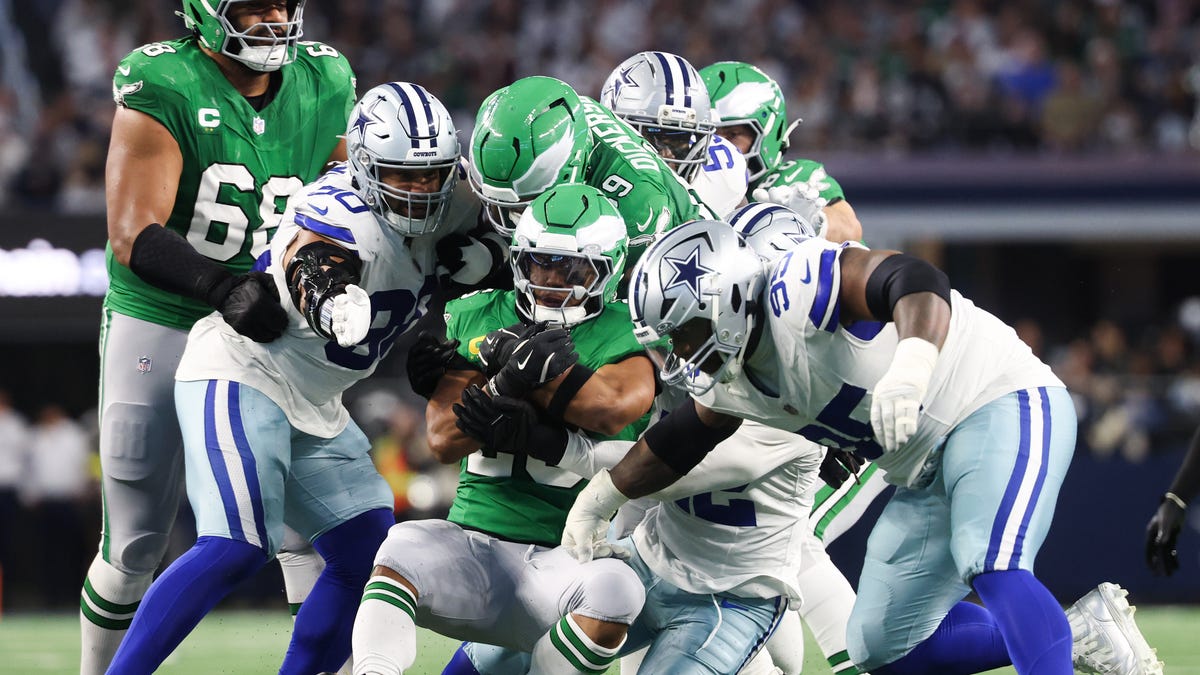 Eagles crushed by conservative offense