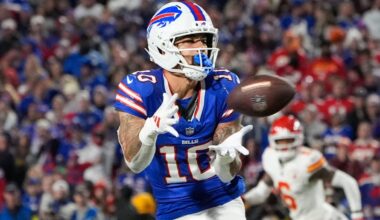 16 NFL players to start or sit