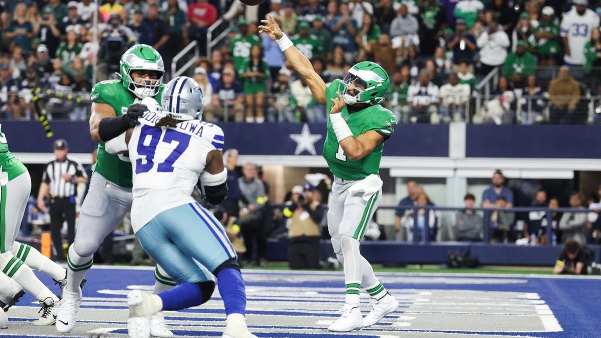 Jalen Hurts player props odds, tips and betting trends for Week 13