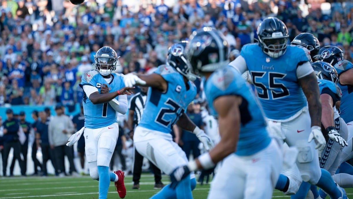 Get tickets to see Chimere Dike vs. the Jaguars