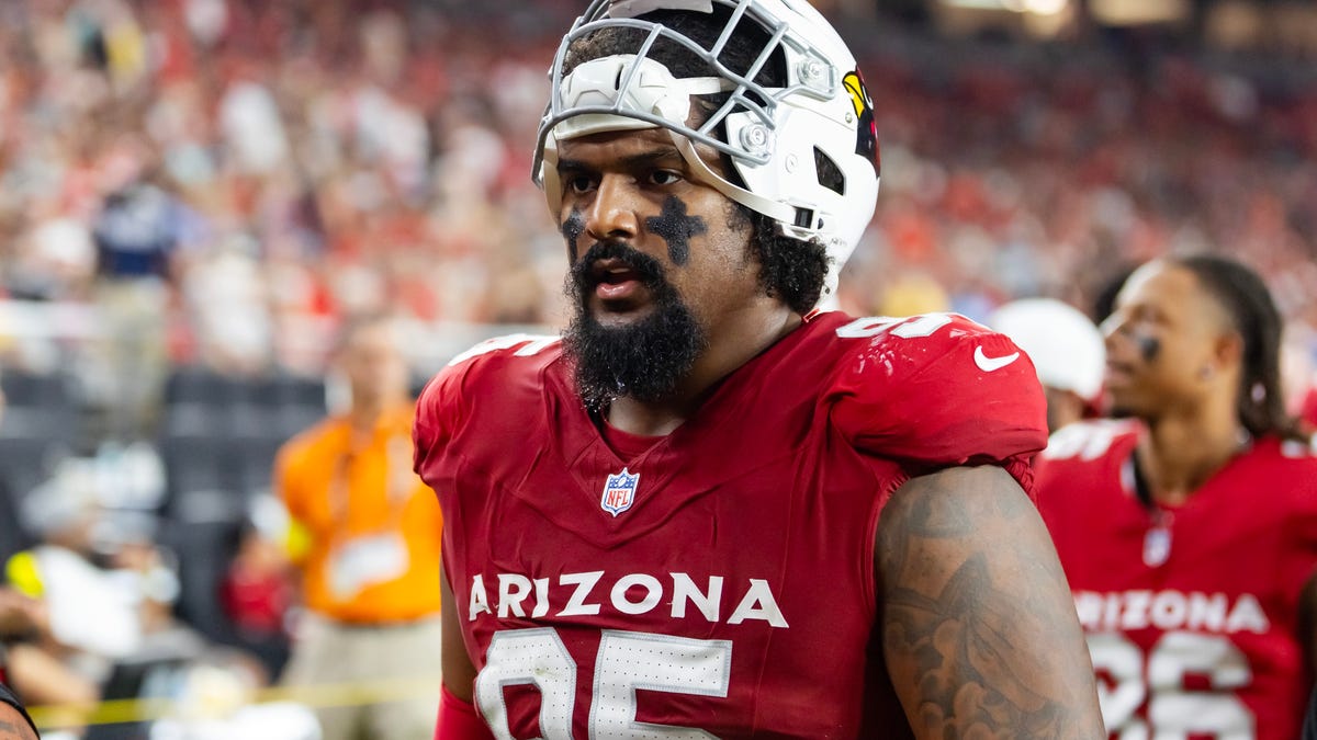 Steelers to sign former Cardinals DL Anthony Goodlow, per agent