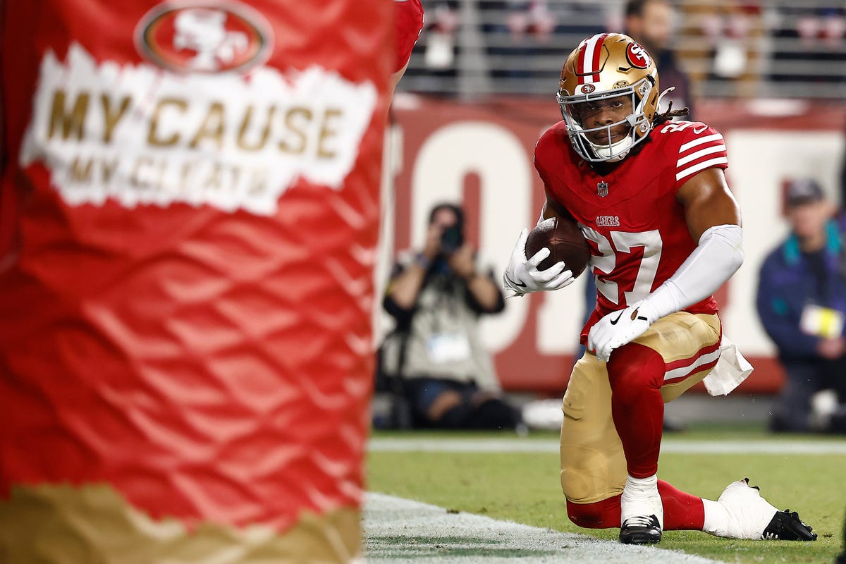 Best and worst grades from Week 12 win vs. Panthers