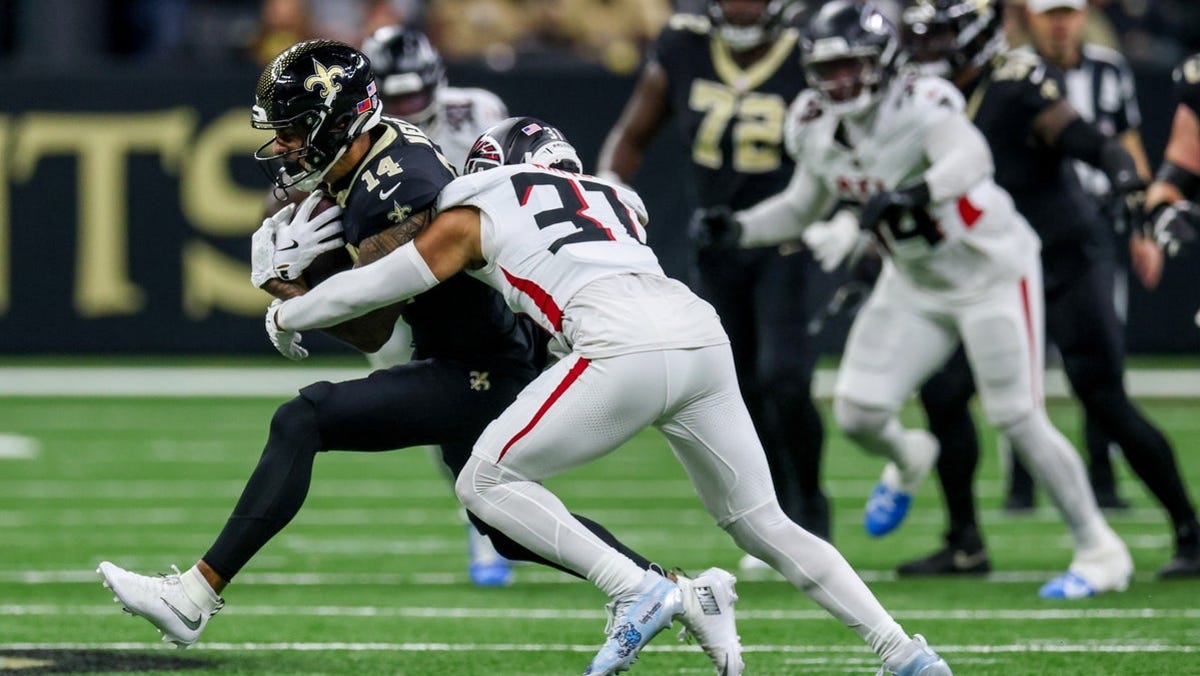 Get tickets to see Devaughn Vele vs. the Dolphins