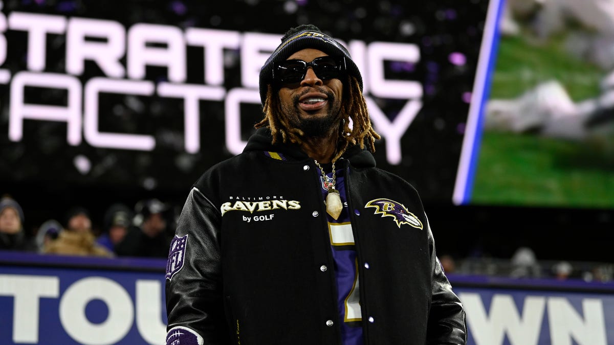 NBC criticized for airing 15 seconds of Lil Jon's halftime show