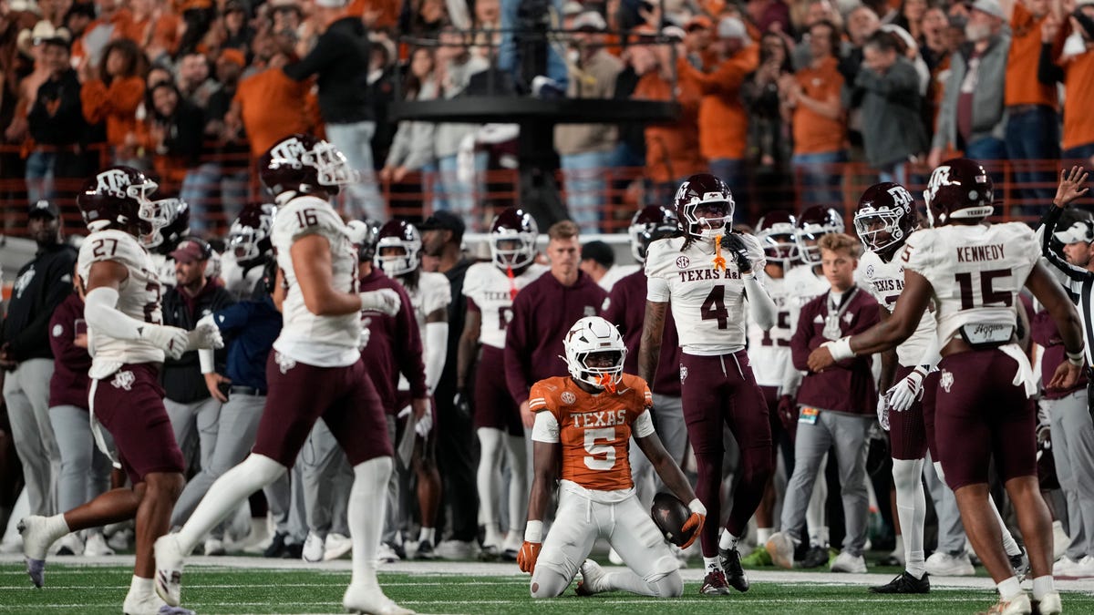 Live updates for 12-team playoff field