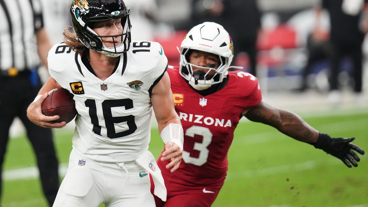 Jaguars at Titans odds, picks and predictions