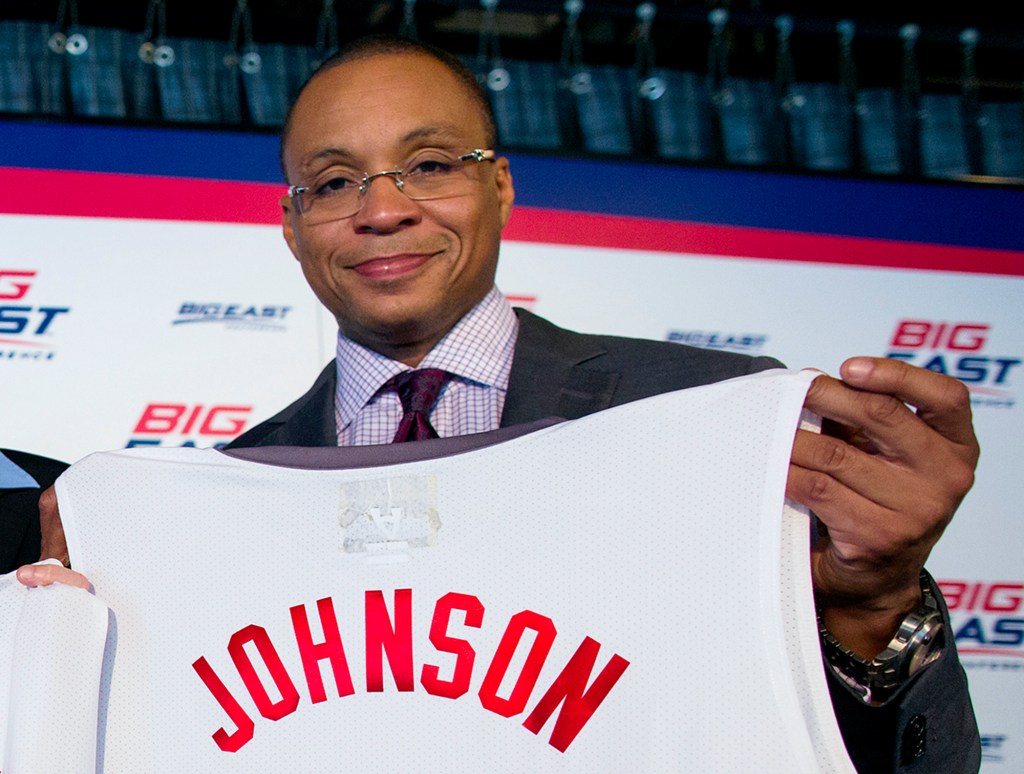 Fox Sports' Gus Johnson doesn't need to apologize
