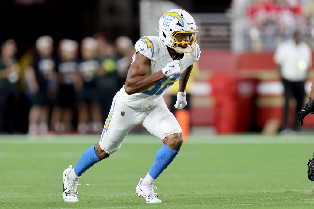 Patriots sign Hall of Fame wide receiver's son after key injury