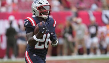 Patriots running back ruled out of Bucs game with knee injury