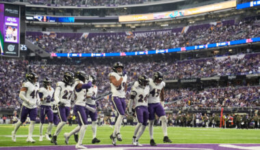 Ravens win 3rd straight game, get 3 takeaways to take down gaffe-prone Vikings 27-19