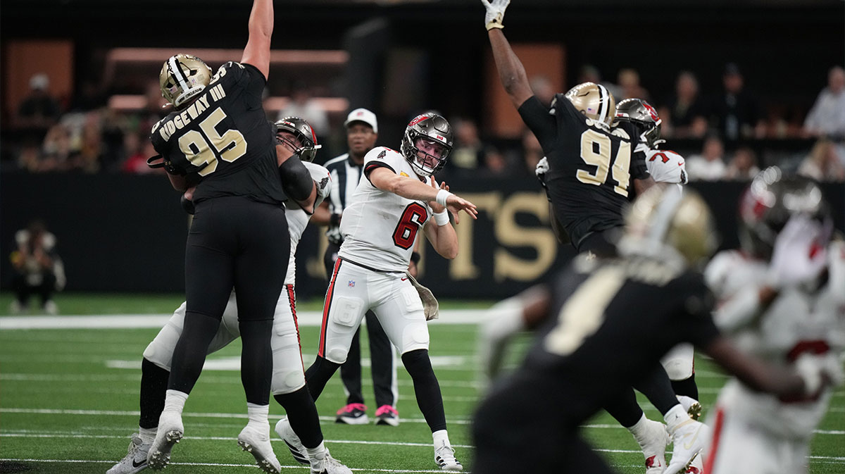 Tampa Bay Buccaneers quarterback Baker Mayfield (6) throws downfield during the fourth quarter against the New Orleans Saints