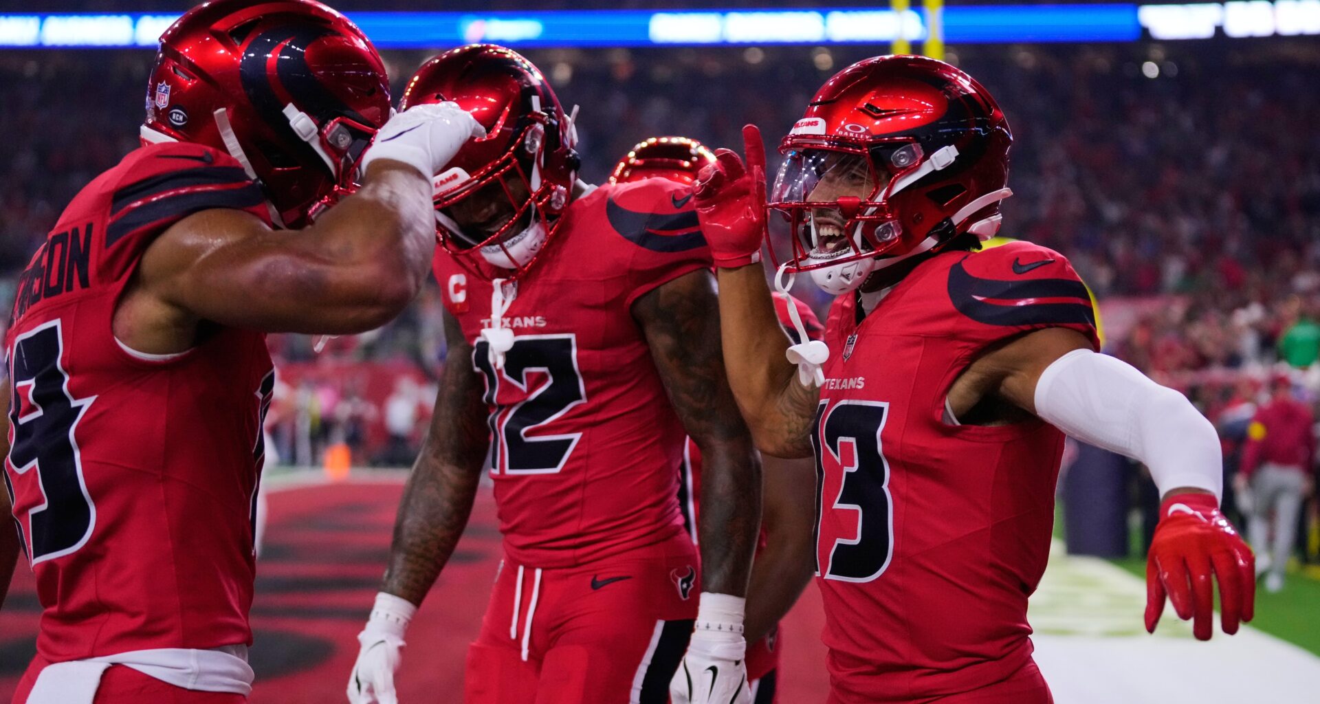 Texans Troll Bills Eating 'buffa𝐋o' Chicken Wings in Viral Video After Win