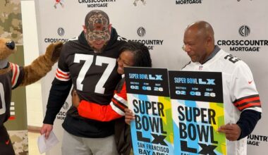 Browns surprise veteran Super Bowl tickets