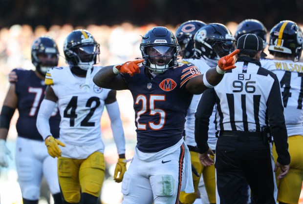 Bears running back Kyle Monangai gestures after a first-down run in the third quarter against the Steelers on Sunday, Nov. 23, 2025, at Soldier Field. (John J. Kim/Chicago Tribune)