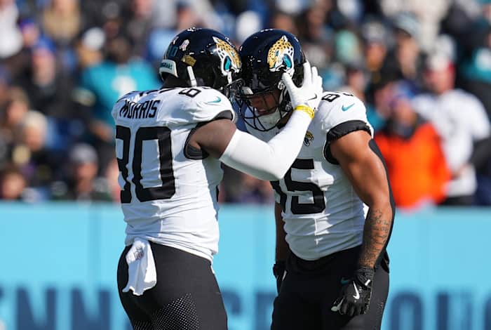 Jaguars in control of Titans in Nashville