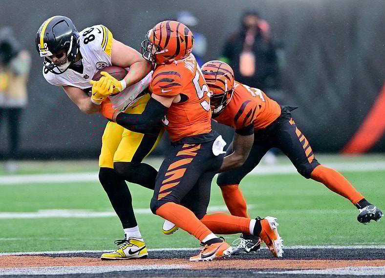 Pittsburgh Steelers TE Pat Freiermuth Cincinnati Bengals LB Logan Wilson
