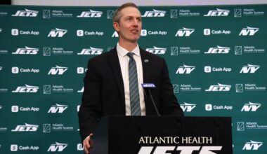 Jets GM insists 1-7 record didn’t influence trade deadline approach