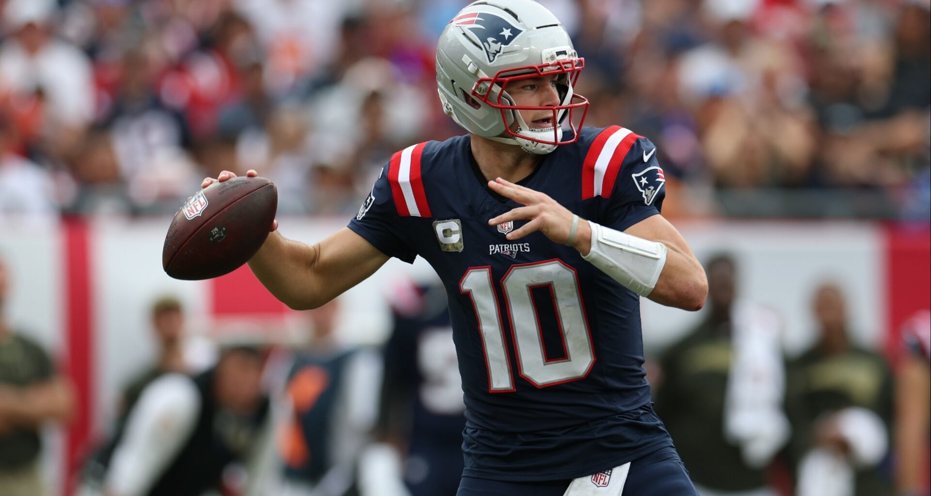 All-Pro Defender Praises Patriots' Drake Maye: 'Sky's The Limit'