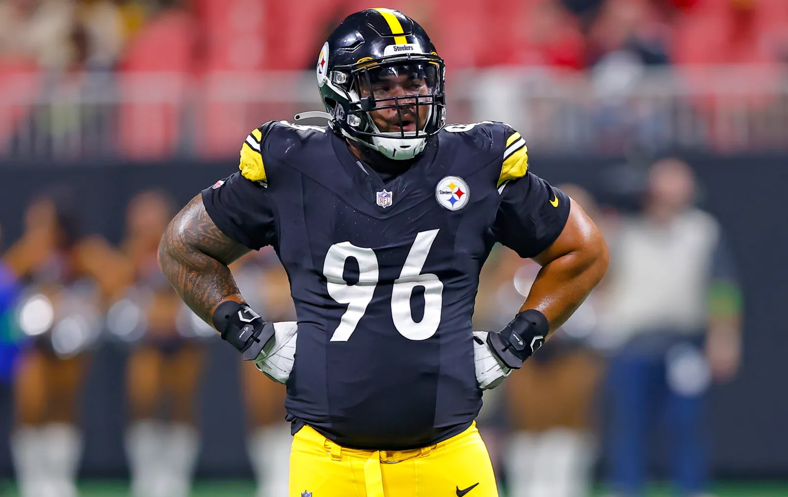 Former Pittsburgh Steelers DT Breiden Fehoko