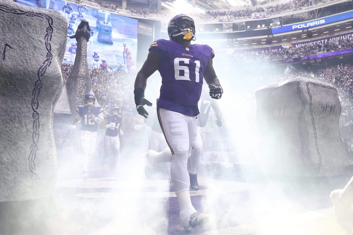 How Jalen Redmond, wearing No. 61, became the Vikings’ most ascendant defender