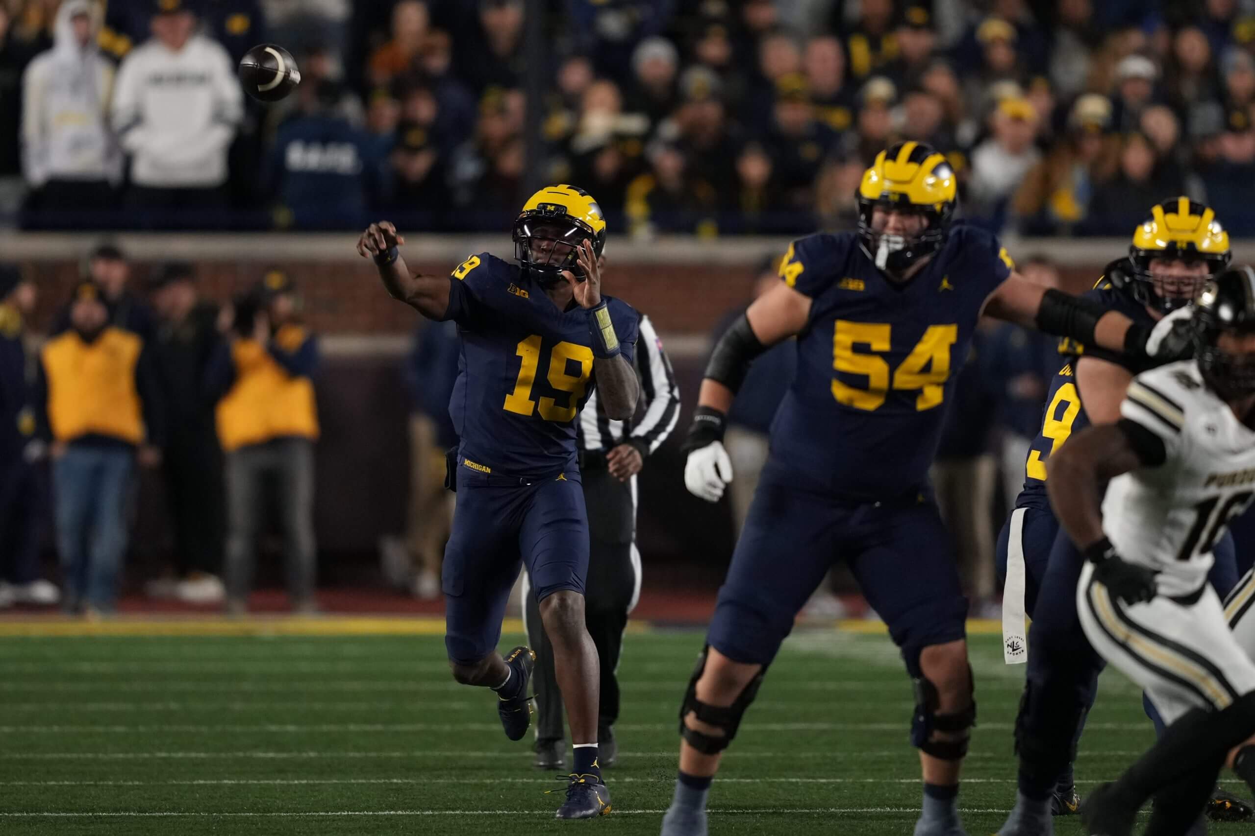 Michigan quarterback Bryce Underwood throws a pass during a game against Purdue.