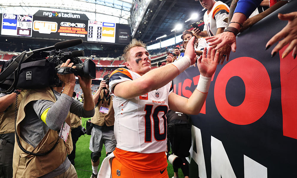 Broncos can't get trapped by short week with massive game looming