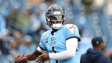 Los Angeles Chargers v Tennessee Titans