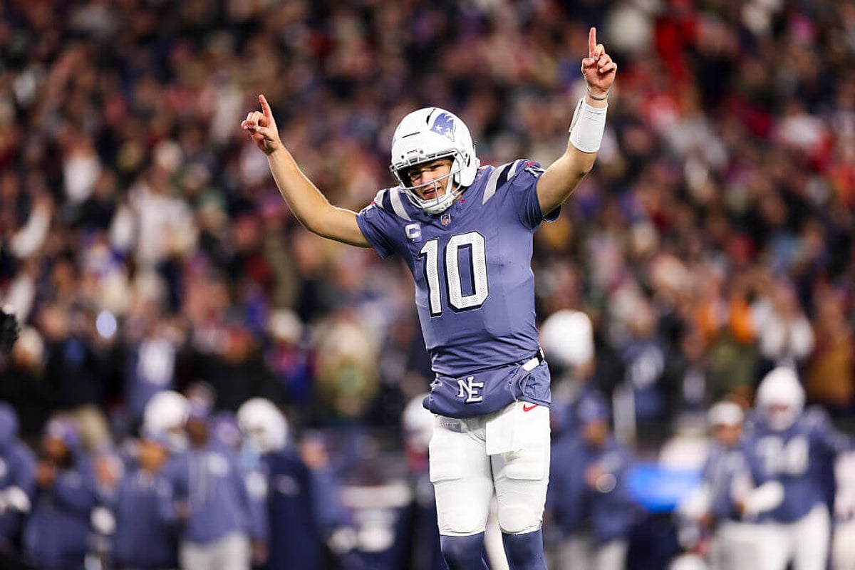 Mike Vrabel, Drake Maye have Patriots coming of age … and catching America’s eye