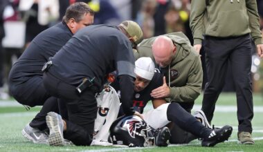 Falcons QB Michael Penix Jr. questionable with knee injury, Kirk Cousins enters vs. Panthers