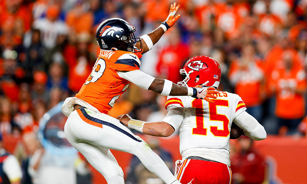 Oddsmakers still favoring Chiefs over Broncos in the playoffs