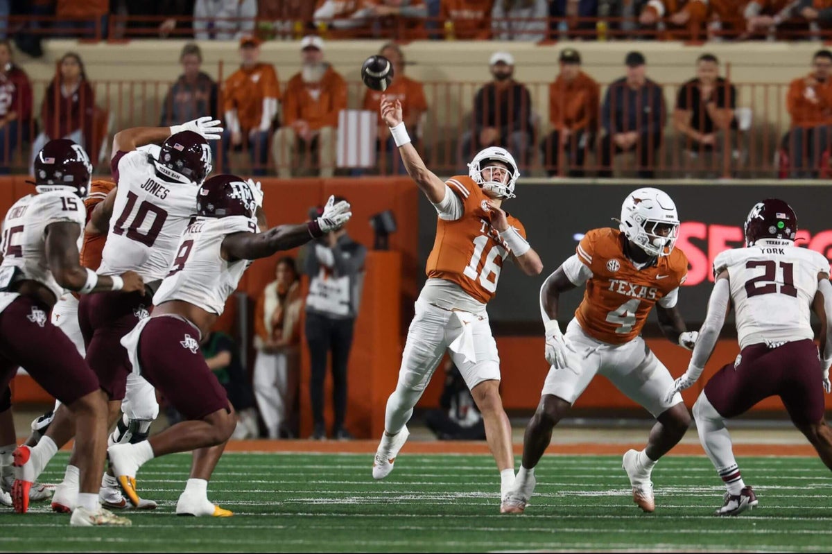 Texas A&M vs. Texas: Will handing Aggies first defeat lift 3-loss Horns to Playoff?