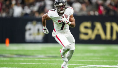 NEW ORLEANS, LOUISIANA - NOVEMBER 23: Bijan Robinson #7 of the Atlanta Falcons runs the ball during an NFL football game against the New Orleans Saints at Caesars Superdome on November 23, 2025 in New Orleans, Louisiana. (Photo by Perry Knotts/Getty Images)