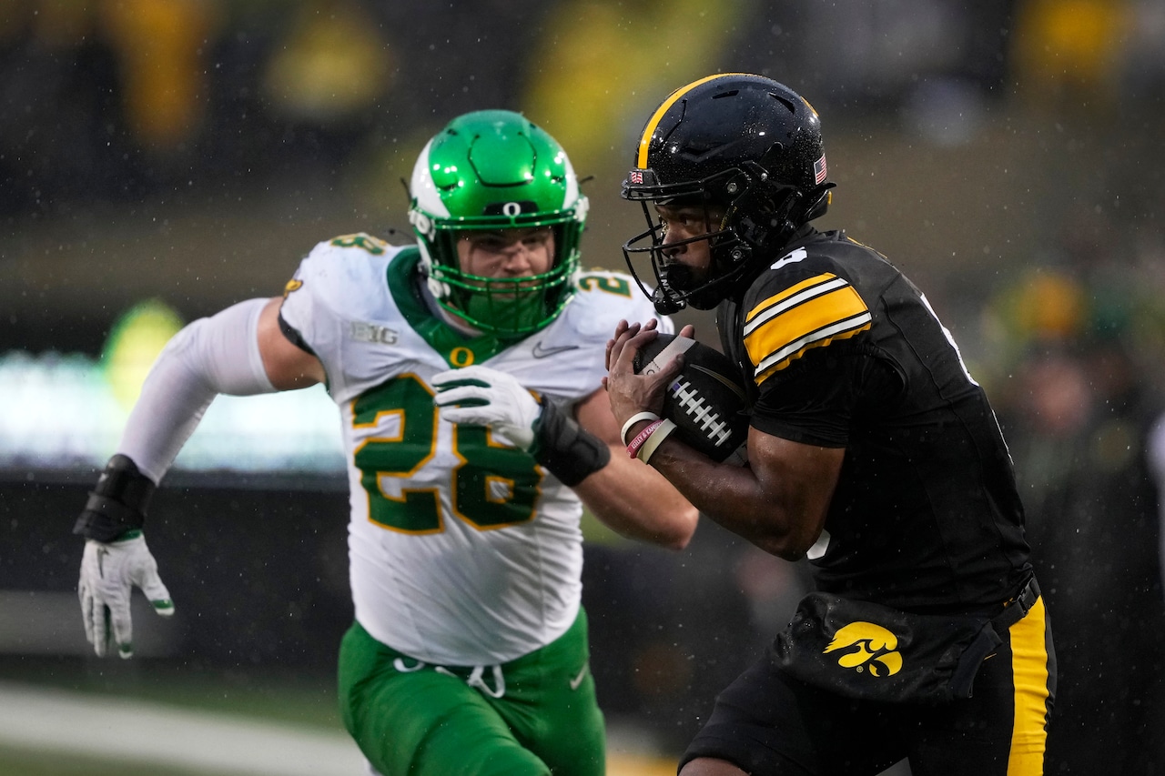 Oregon Ducks Iowa Hawkeyes Football