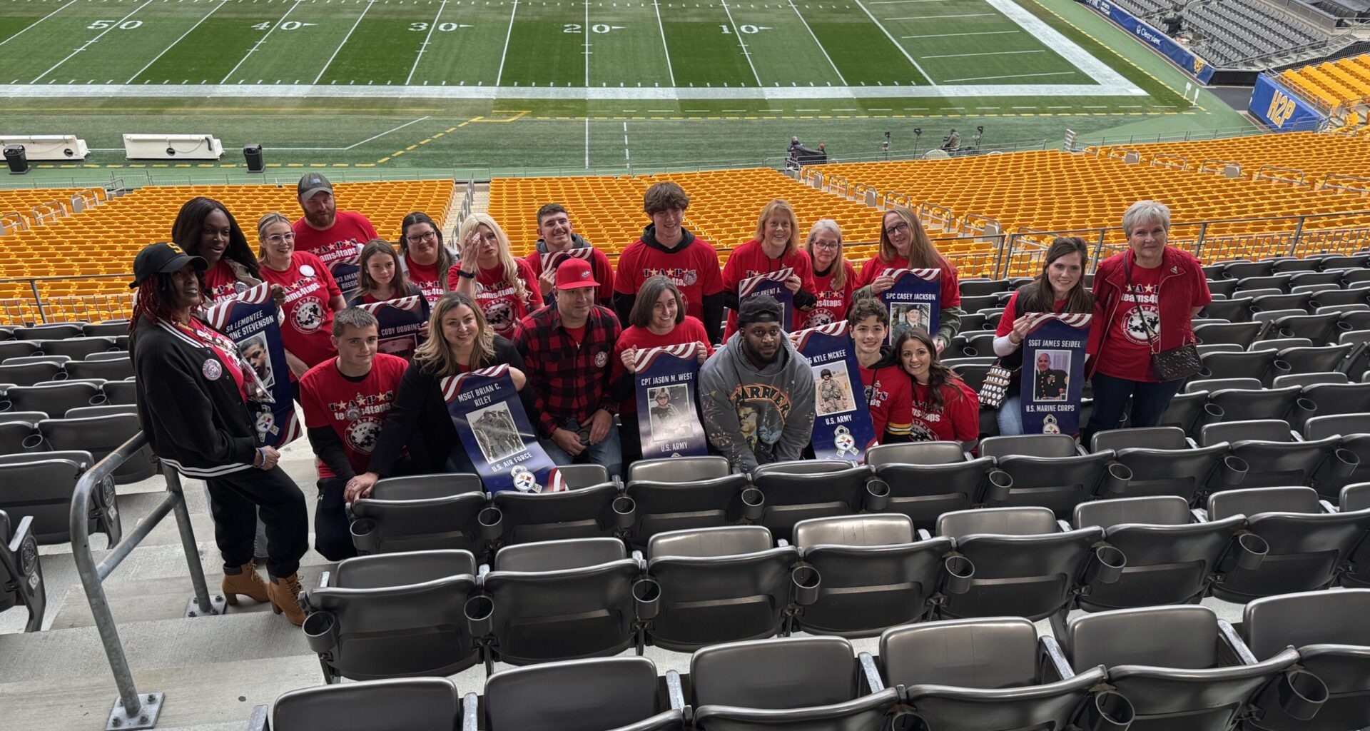 Steelers LB Patrick Queen Honors Gold Star Families for Salute to Service