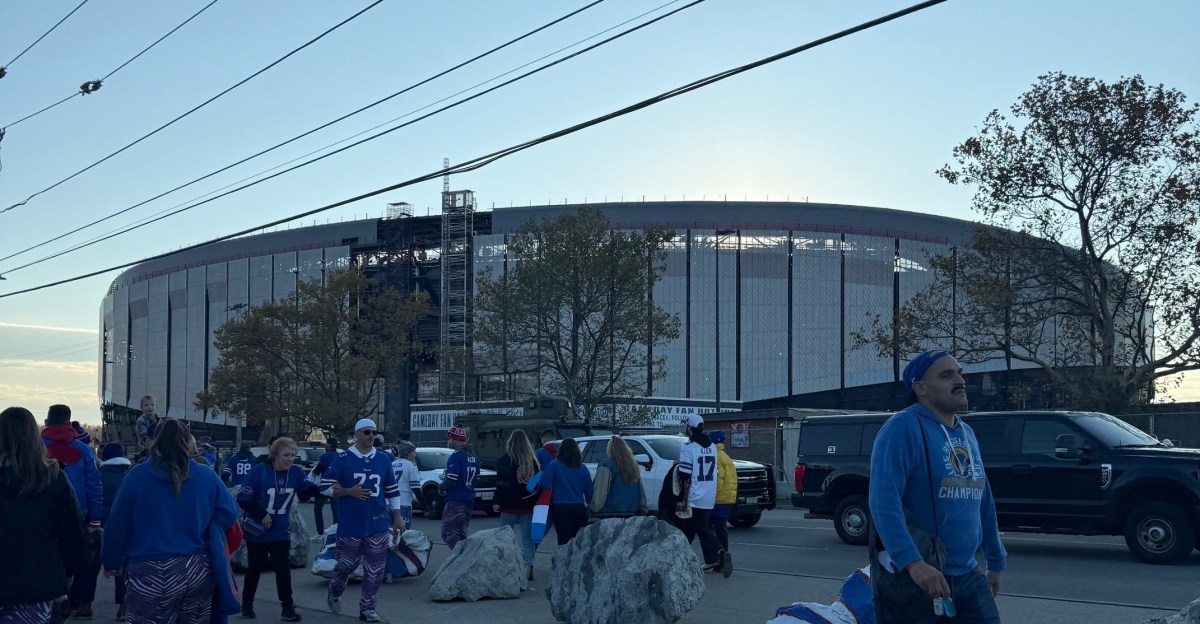 Bills Mafia help take down Mahomes and the Chiefs in Week 9 win